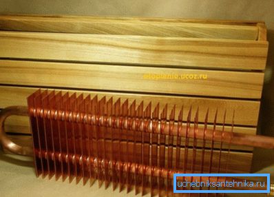 Un radiatore in rame sarà anche bello in casa, soprattutto quando si utilizzano tubi realizzati con lo stesso materiale. Un radiatore in rame sarà anche bello in casa, soprattutto quando si utilizzano tubi realizzati con lo stesso materiale.