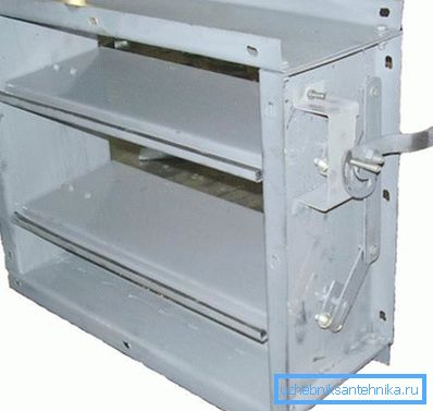 Meccanica dell'otturatore multi-lama. Meccanica dell'otturatore multi-lama.