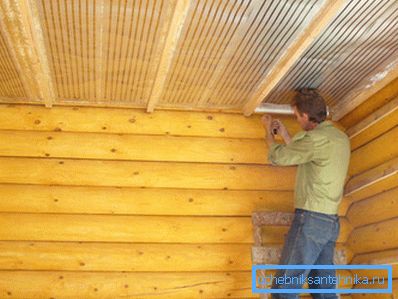 Installazione di dipinti a infrarossi sul soffitto Installazione di dipinti a infrarossi sul soffitto