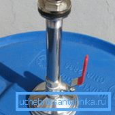 Installazione dell'ugello con una gru sulla canna Installazione dell'ugello con una gru sulla canna