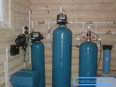 L'installazione di acqua da un pozzo è inconcepibile senza l'uso di diversi livelli di filtrazione L'installazione di acqua da un pozzo è inconcepibile senza l'uso di diversi livelli di filtrazione