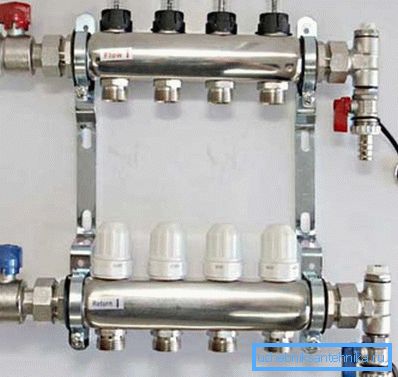 I termoregolatori sono già installati su questo pettine. I termoregolatori sono già installati su questo pettine.