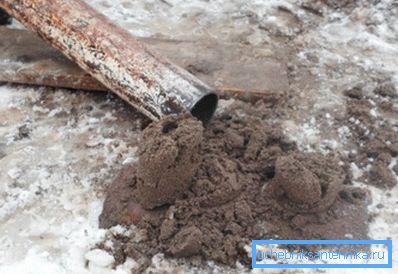 Nella foto, la quantità di sedimenti siltosi di un tuorlo può sorprenderti molto Nella foto, la quantità di sedimenti siltosi di un tuorlo può sorprenderti molto