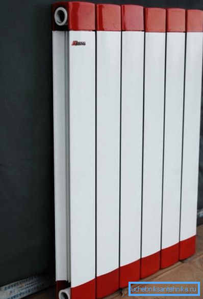 Nella foto: l'alluminio è ottimo per la produzione di radiatori e consente di creare vari design Nella foto: l'alluminio è ottimo per la produzione di radiatori e consente di creare vari design