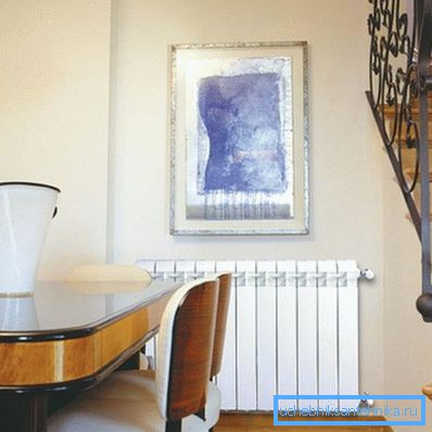 Nella foto - modifica bimetallica di Style Plus con la connessione superiore e inferiore Nella foto - modifica bimetallica di Style Plus con la connessione superiore e inferiore