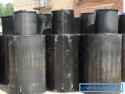 Nella foto: le strutture finite sono già trattate con un composto impermeabilizzante. Nella foto: le strutture finite sono già trattate con un composto impermeabilizzante.