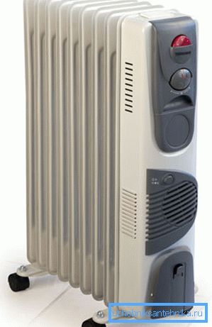 Nella foto - radiatore portatile ad olio Nella foto - radiatore portatile ad olio