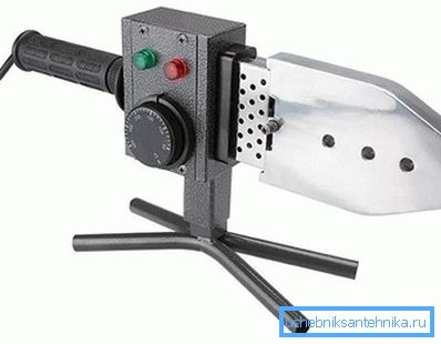 Nella foto - saldatore da 800 W Nella foto - saldatore da 800 W