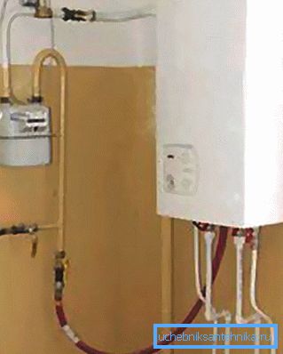 Nella foto - fornitura di gas nell'appartamento Nella foto - fornitura di gas nell'appartamento