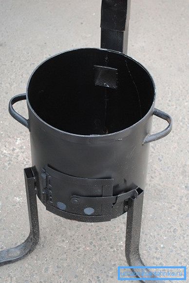 La foto mostra il supporto del forno.