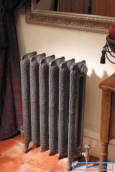 La foto mostra un esempio di utilizzo della batteria DEMRAD all'interno. La foto mostra un esempio di utilizzo della batteria DEMRAD all'interno.