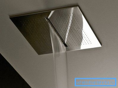 La foto mostra un esempio di soffione integrato. La foto mostra un esempio di soffione integrato.