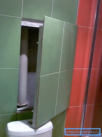 Nella foto - nascondiamo la fogna dietro la falsa parete Nella foto - nascondiamo la fogna dietro la falsa parete