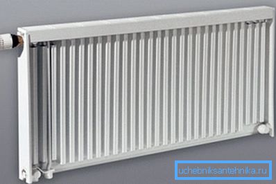 Sulla foto - Radiatore universale Prado 10 Sulla foto - Radiatore universale Prado 10