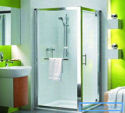 Nella foto: d'accordo, una cabina standard sembrerebbe molto peggio in un tale interno. Nella foto: d'accordo, una cabina standard sembrerebbe molto peggio in un tale interno.
