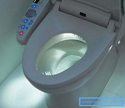 Nella foto: la funzione giapponese riscaldata per WC e bidet offre il massimo livello di comfort Nella foto: la funzione giapponese riscaldata per WC e bidet offre il massimo livello di comfort