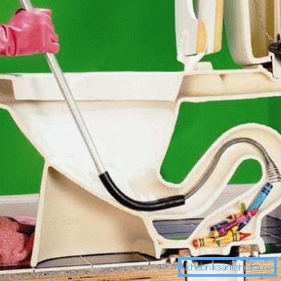 Un buon esempio di pulizia della toilette Un buon esempio di pulizia della toilette
