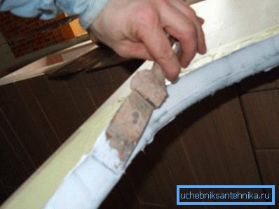 Applicazione adesiva siliconica Applicazione adesiva siliconica