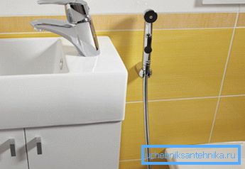 Il miscelatore bidet sospeso con doccia igienica non rovina l'interno Il miscelatore bidet sospeso con doccia igienica non rovina l'interno