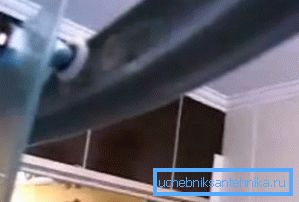 Appendiamo le porte Appendiamo le porte