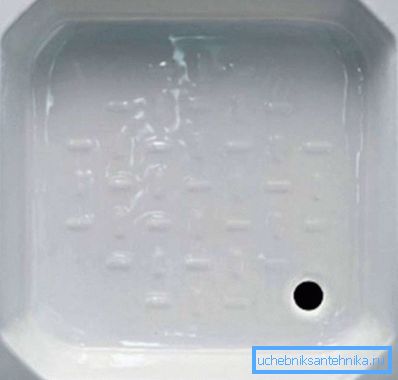 Non dimenticare che lo scarico può essere posizionato in diversi punti del pallet, il che influisce sul numero di tubi richiesti. Non dimenticare che lo scarico può essere posizionato in diversi punti del pallet, il che influisce sul numero di tubi richiesti.