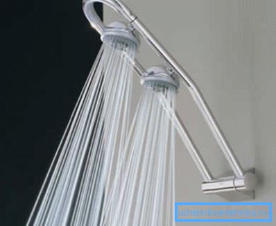 Annaffiatoio dal design insolito con teste regolabili Annaffiatoio dal design insolito con teste regolabili