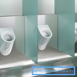 Il drenaggio continuo era molto comune nei bagni pubblici, ma oggi questa opzione viene utilizzata sempre meno.