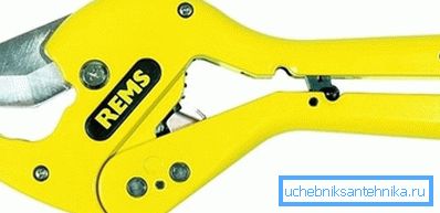 Forbici per il taglio di tubi di plastica Forbici per il taglio di tubi di plastica