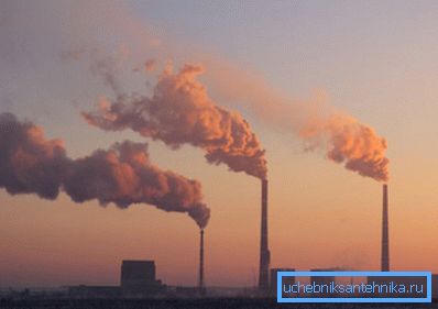 Le emissioni di sostanze nocive nell'atmosfera dovrebbero essere limitate Le emissioni di sostanze nocive nell'atmosfera dovrebbero essere limitate