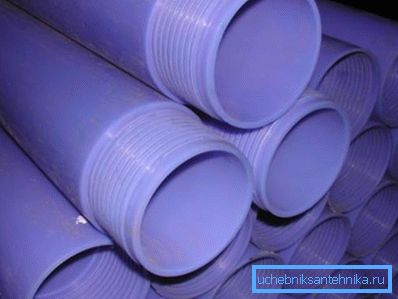 Il tubo di rivestimento in plastica è leggero e facile da installare. Il tubo di rivestimento in plastica è leggero e facile da installare.