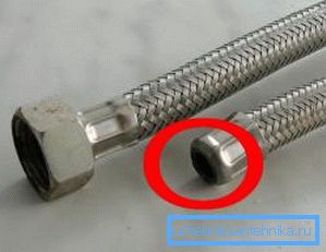Una comune malattia dei tubi flessibili - separazione dei liner. Una comune malattia dei tubi flessibili - separazione dei liner.