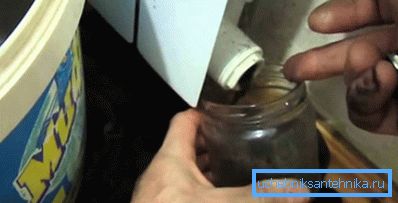 La pulizia della batteria all'interno è problematica, ma necessaria! La pulizia della batteria all'interno è problematica, ma necessaria!