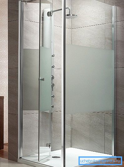 Una delle versioni della porta: le fisarmoniche. Una delle versioni della porta: le fisarmoniche.