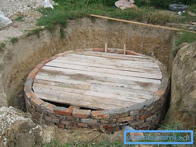 Cassaforma per colata di lastre in cemento armato