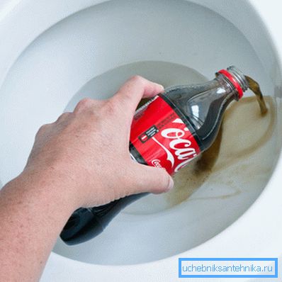 Gli acidi organici che fanno parte delle bevande gassate, puliscono bene i muri idraulici Gli acidi organici che fanno parte delle bevande gassate, puliscono bene i muri idraulici