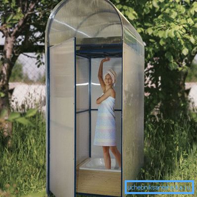 La cabina doccia originale con il proprio vassoio riduce al minimo la formazione di sporco e pozzanghere, ma richiede ulteriori investimenti e tempi di installazione. La cabina doccia originale con il proprio vassoio riduce al minimo la formazione di sporco e pozzanghere, ma richiede ulteriori investimenti e tempi di installazione.