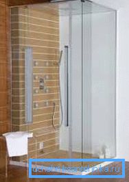 Originale cabina quadrata con recinzione trasparente Originale cabina quadrata con recinzione trasparente