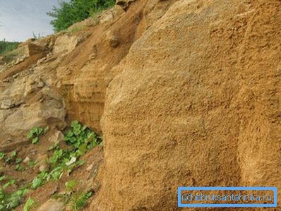 Le rocce sedimentarie sono facilmente erose dalle falde acquifere. La crescita eccessiva di sedimenti è inevitabile le rocce sedimentarie sono facilmente erose dalle falde acquifere. La crescita eccessiva di sedimenti è inevitabile