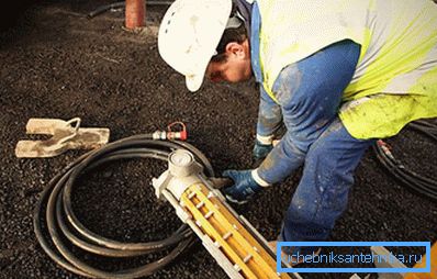 Alcuni tipi di lavori di riparazione dovrebbero essere considerati affidabili dagli esperti. Alcuni tipi di lavori di riparazione dovrebbero essere considerati affidabili dagli esperti.