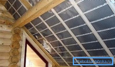 Riscaldamento sottotetto con le proprie mani tramite pannelli a infrarossi Riscaldamento sottotetto con le proprie mani tramite pannelli a infrarossi