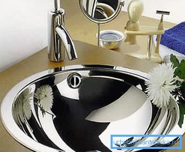 Il lavabo zincato 10l si distingue per la bellezza unica di una superficie. Il lavabo zincato 10l si distingue per la bellezza unica di una superficie.