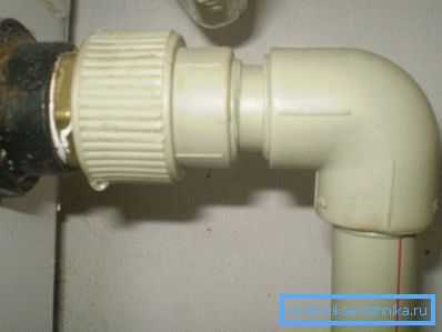 Il tubo di saldatura è in realtà una struttura monolitica in grado di sopportare una pressione molto maggiore alle articolazioni rispetto a un luogo normale. Il tubo di saldatura è in realtà una struttura monolitica in grado di sopportare una pressione molto maggiore alle articolazioni rispetto a un luogo normale.