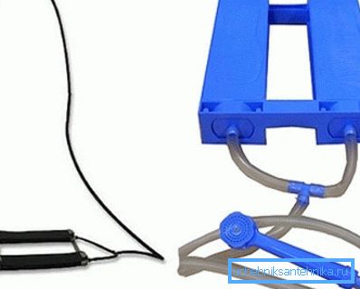 La doccia a pedale per dare consente di organizzare rapidamente l'approvvigionamento idrico per l'annaffiatoio. La doccia a pedale per dare consente di organizzare rapidamente l'approvvigionamento idrico per l'annaffiatoio.