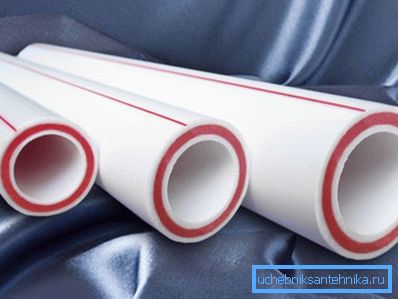 La plastica ha molti vantaggi innegabili. La plastica ha molti vantaggi innegabili.
