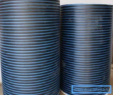 Tubi di plastica di grande diametro per un pozzo con irrigidimenti Tubi di plastica di grande diametro per un pozzo con irrigidimenti