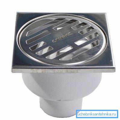 Scala in plastica con griglia in acciaio inox Scala in plastica con griglia in acciaio inox