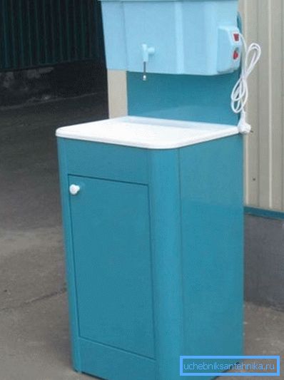 Lavabo in plastica con riscaldamento Lavabo in plastica con riscaldamento
