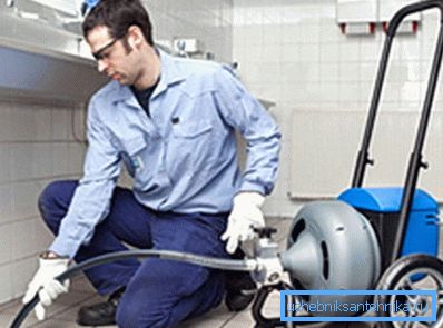 L'attrezzatura pneumatica è in grado di far fronte a qualsiasi blocco, a questo scopo c'è un regolatore di pressione che rafforza o indebolisce il flusso dell'acqua (soluzione) L'attrezzatura pneumatica è in grado di far fronte a qualsiasi blocco, a questo scopo c'è un regolatore di pressione che rafforza o indebolisce il flusso dell'acqua (soluzione)