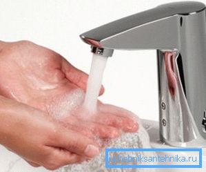 Perché i tubi ronzano quando si apre il rubinetto con acqua calda o fredda Perché i tubi ronzano quando si apre il rubinetto con acqua calda o fredda