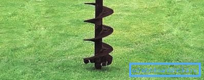Strumento adatto per la perforazione di pozzi d'acqua Strumento adatto per la perforazione di pozzi d'acqua